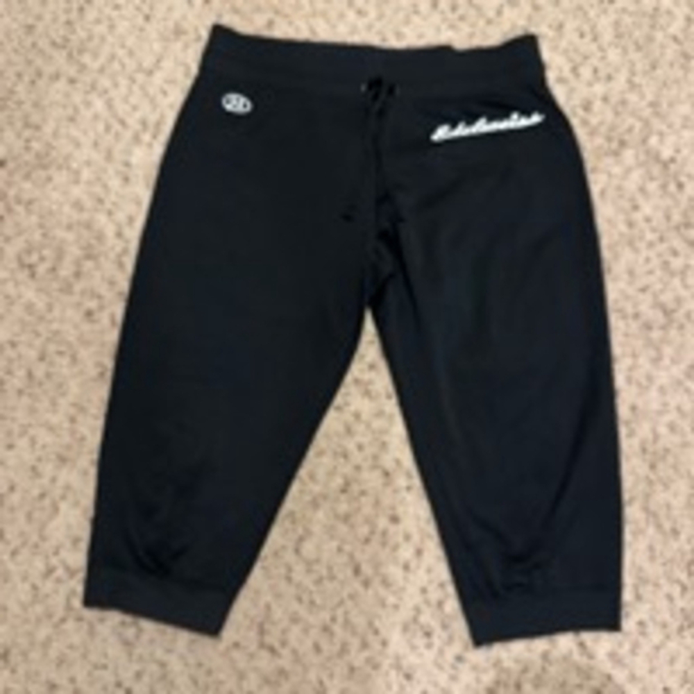 Women's Under Armour Black Pants Size LG